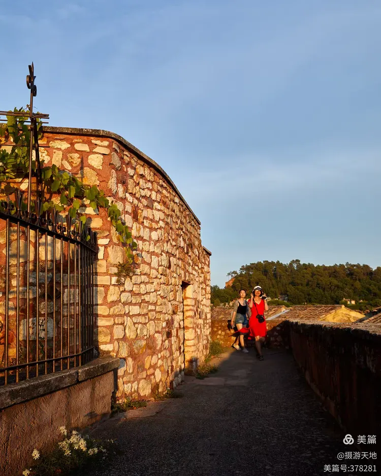 马赛轻松取胜，战胜尼斯荷斯