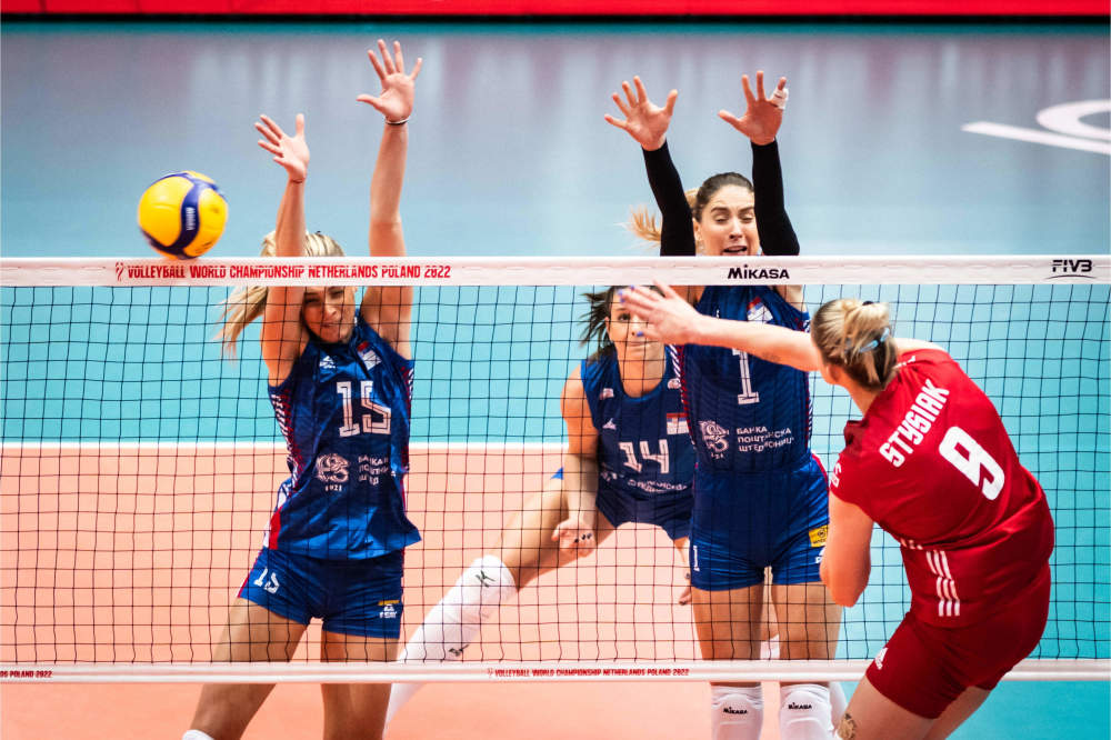 巴西击球选手成功入围排球半决赛 巴西击球选手成功入围排球半决赛