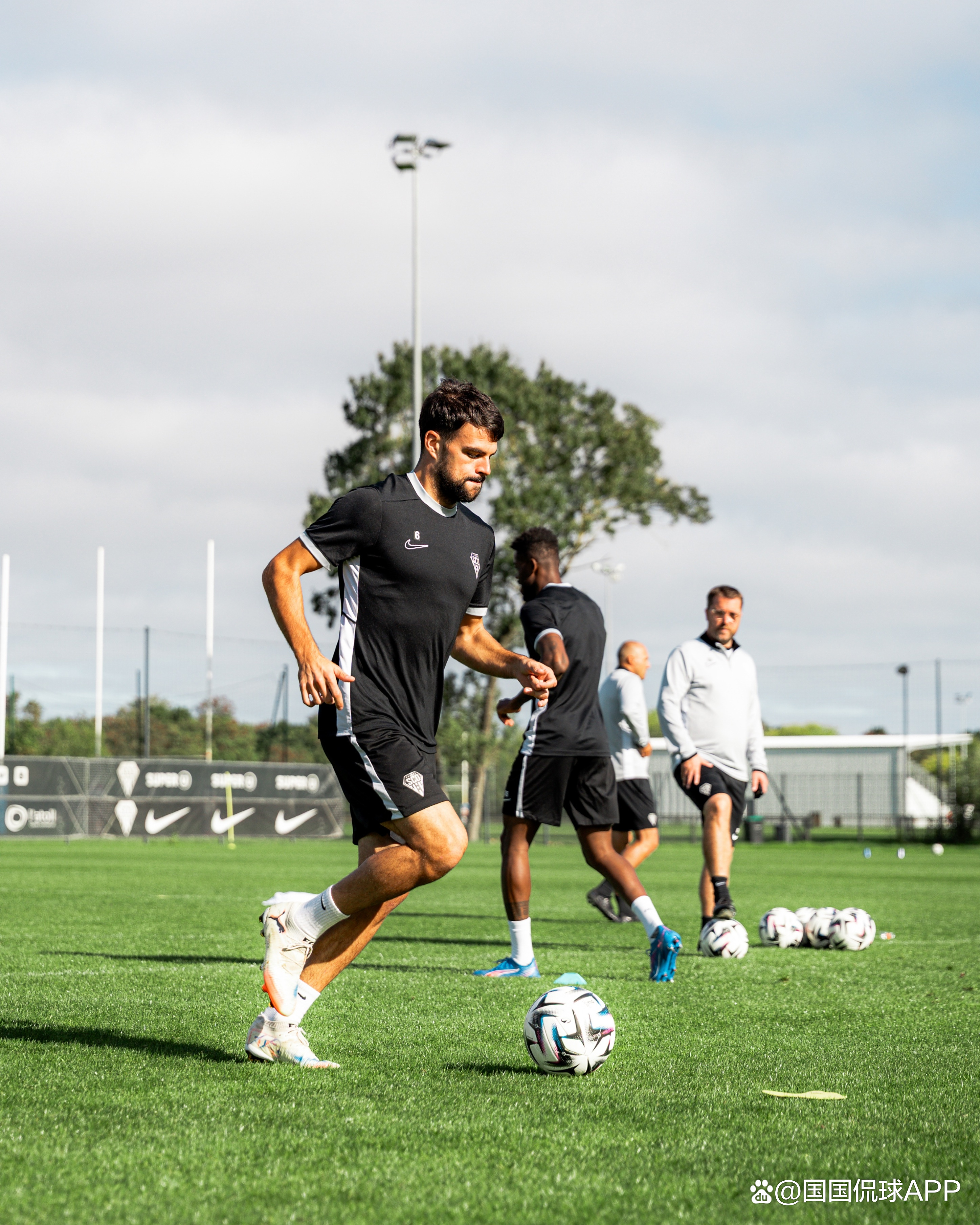 昂热主场告捷，取得本赛季法甲首胜