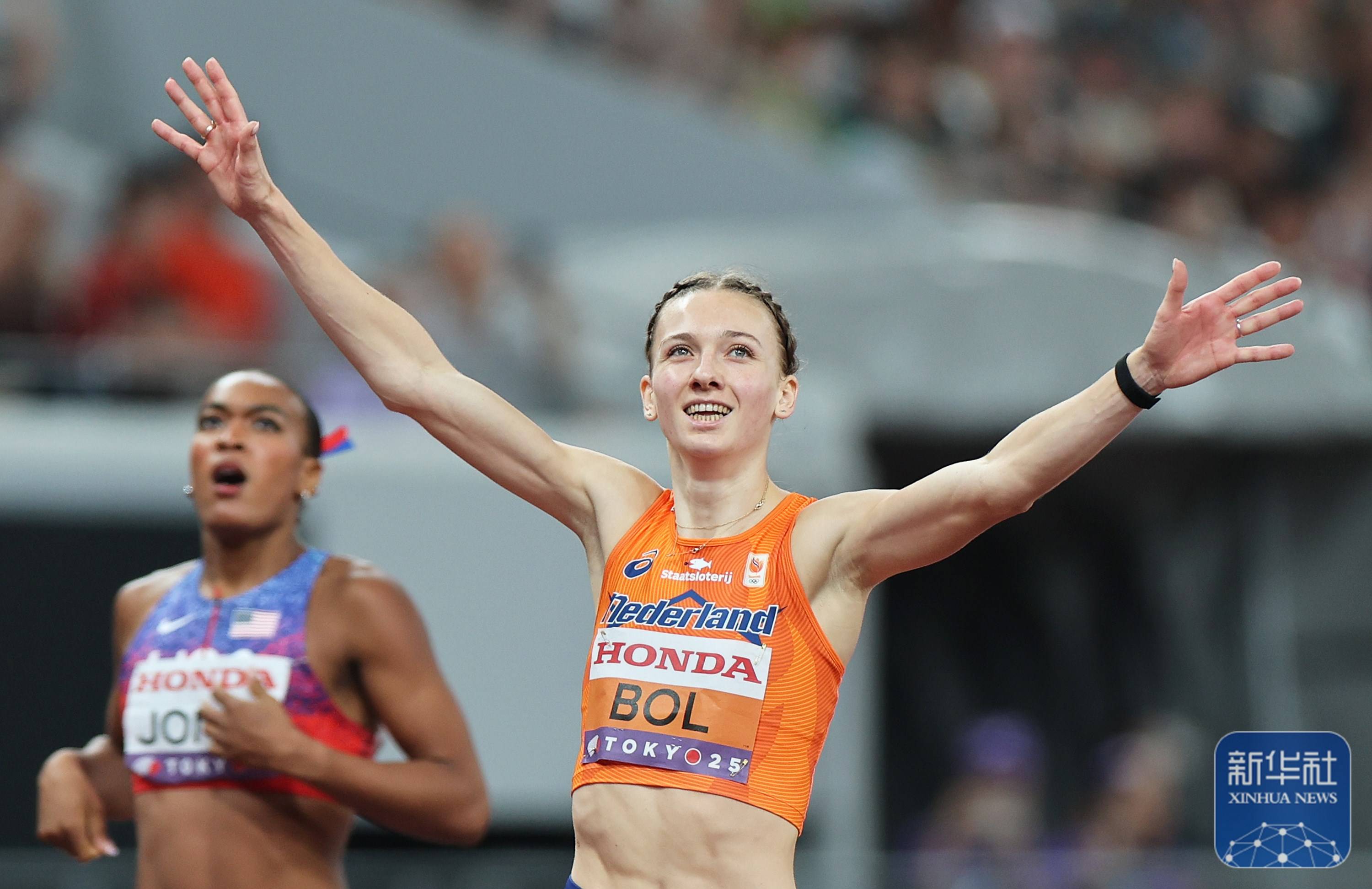 荷兰选手在自行车赛中夺得冠军 荷兰选手在自行车赛中夺得冠军