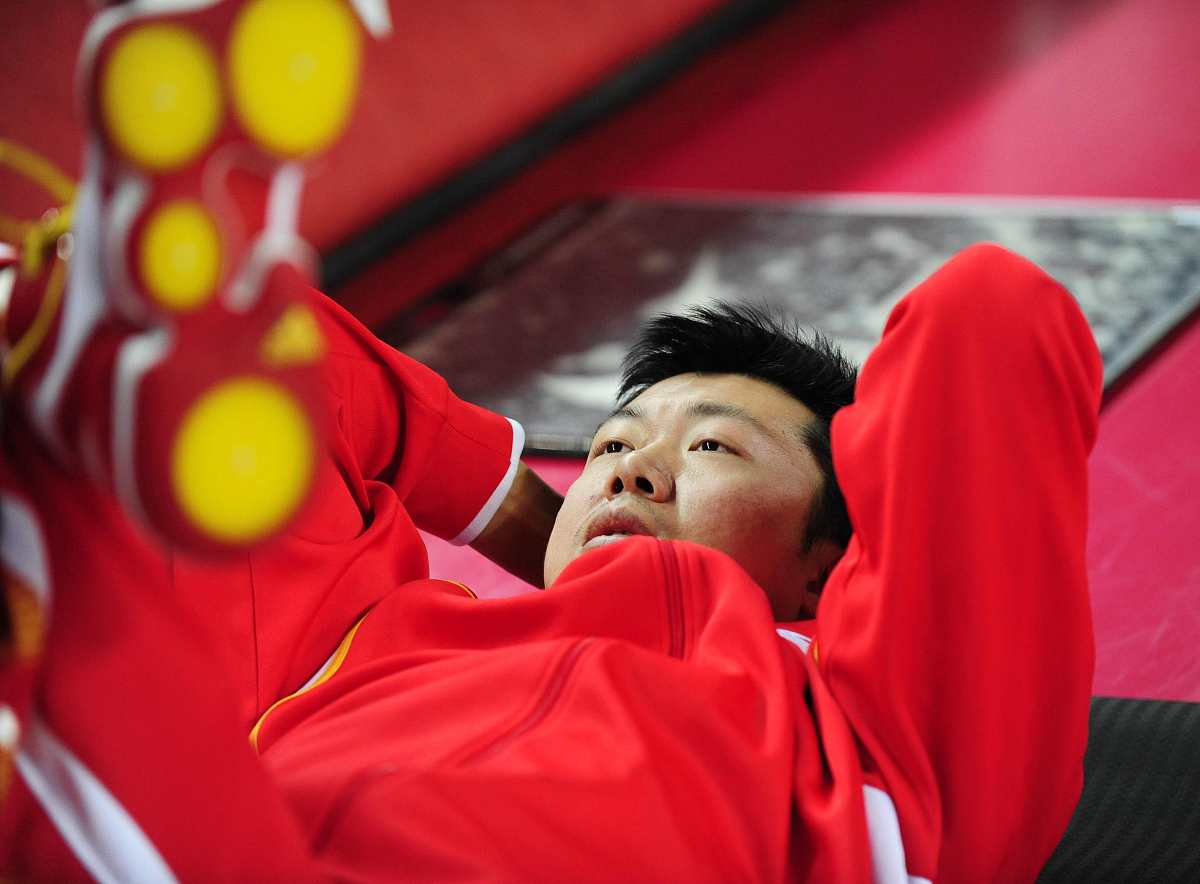 中国队险胜日本队，樊振东统治全场