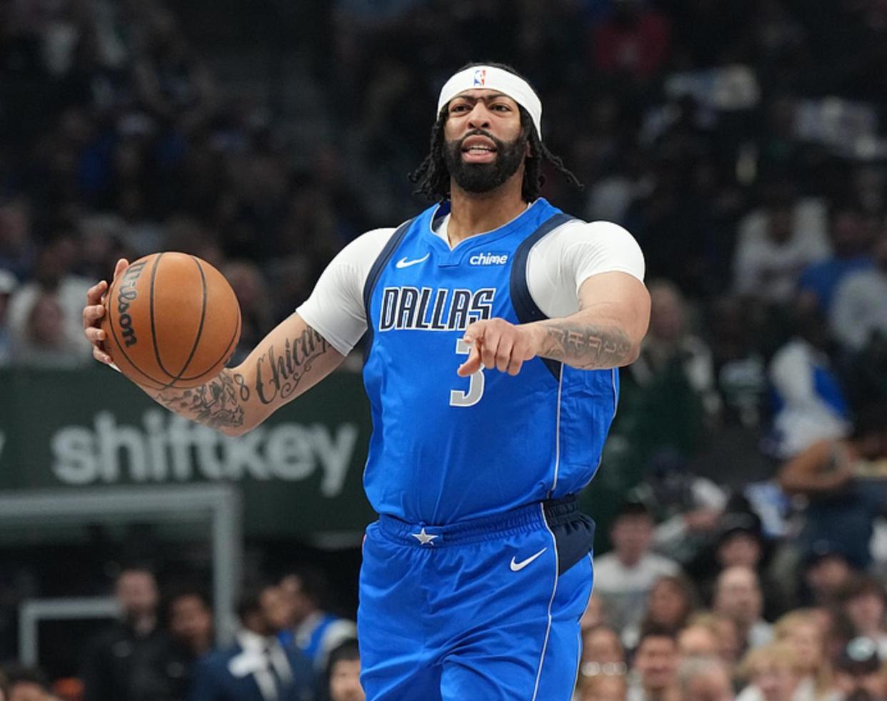 熊猫体育官方网站-独行侠轻取爵士，布克关键制胜的简单介绍